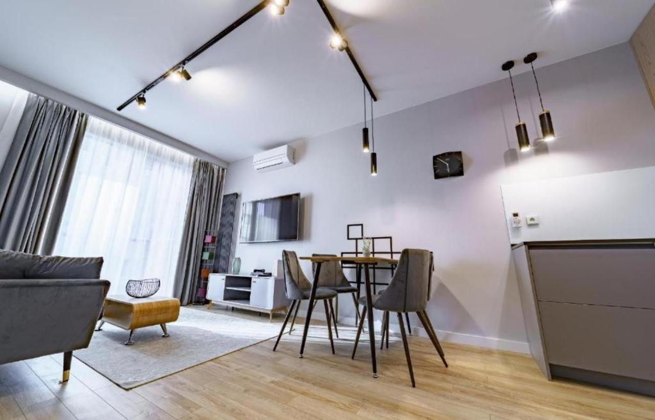 Spacious And Cozy-City Center-Snn65\59 Warsaw Exterior photo